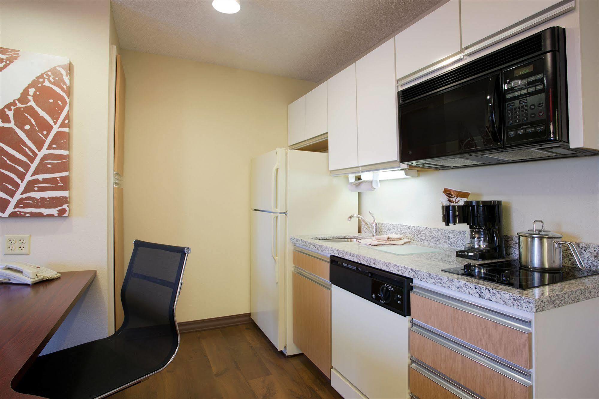 Mainstay Suites Hartford מרידן מראה חיצוני תמונה